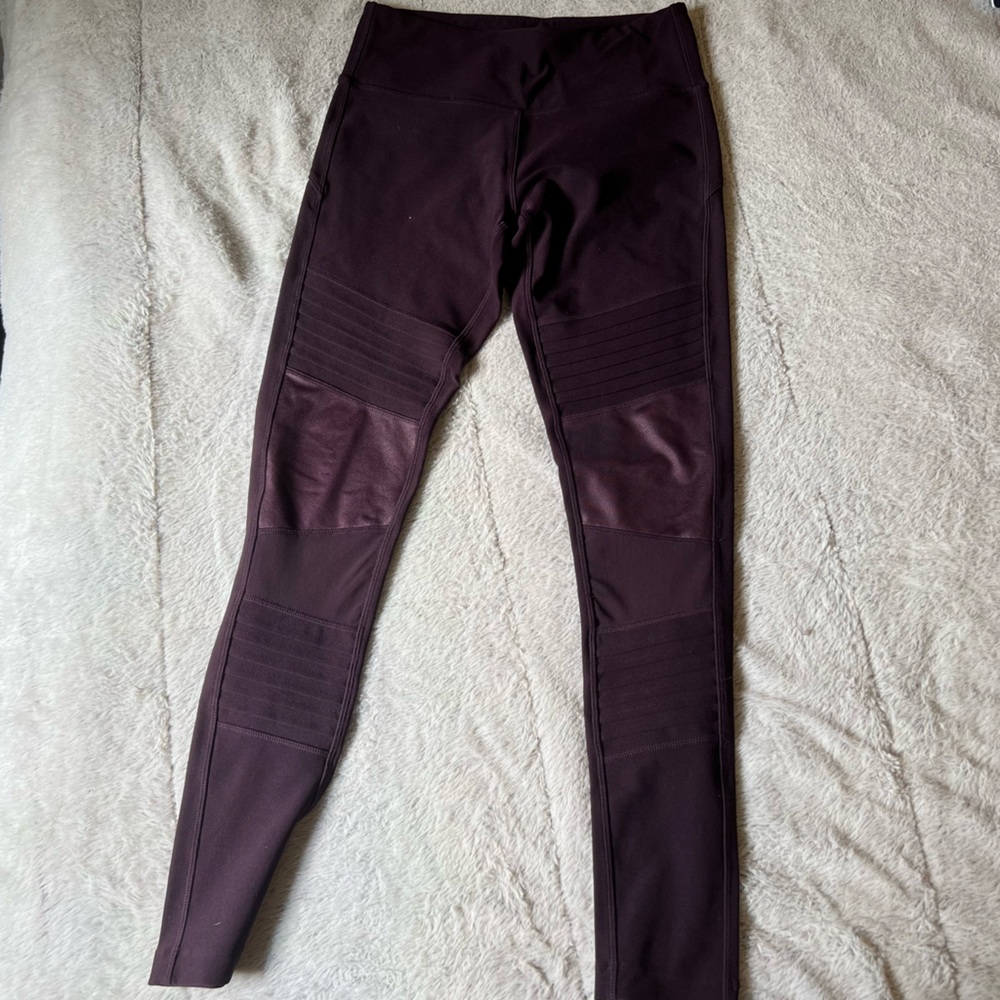 Mondetta Small/Petite Dark Purple Leggings